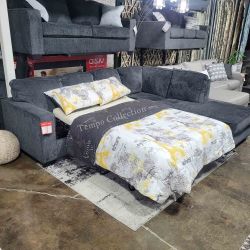 SLEEPER SECTIONAL WITH QUEEN PULLOUT BED, MEMORY FOAM, SLATE [NEW]