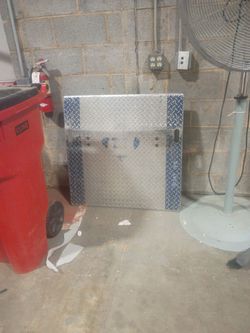 Dock plate ramp