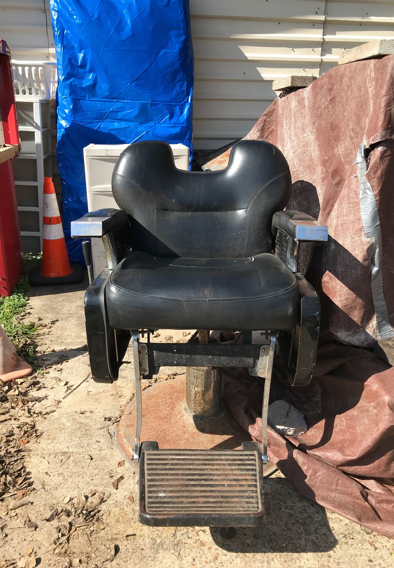 Brelian salon equipment chair
