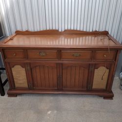 Phonograph 