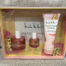 Brand New Nicole Miller Moments De Passion Perfume Gift Set 🎁 