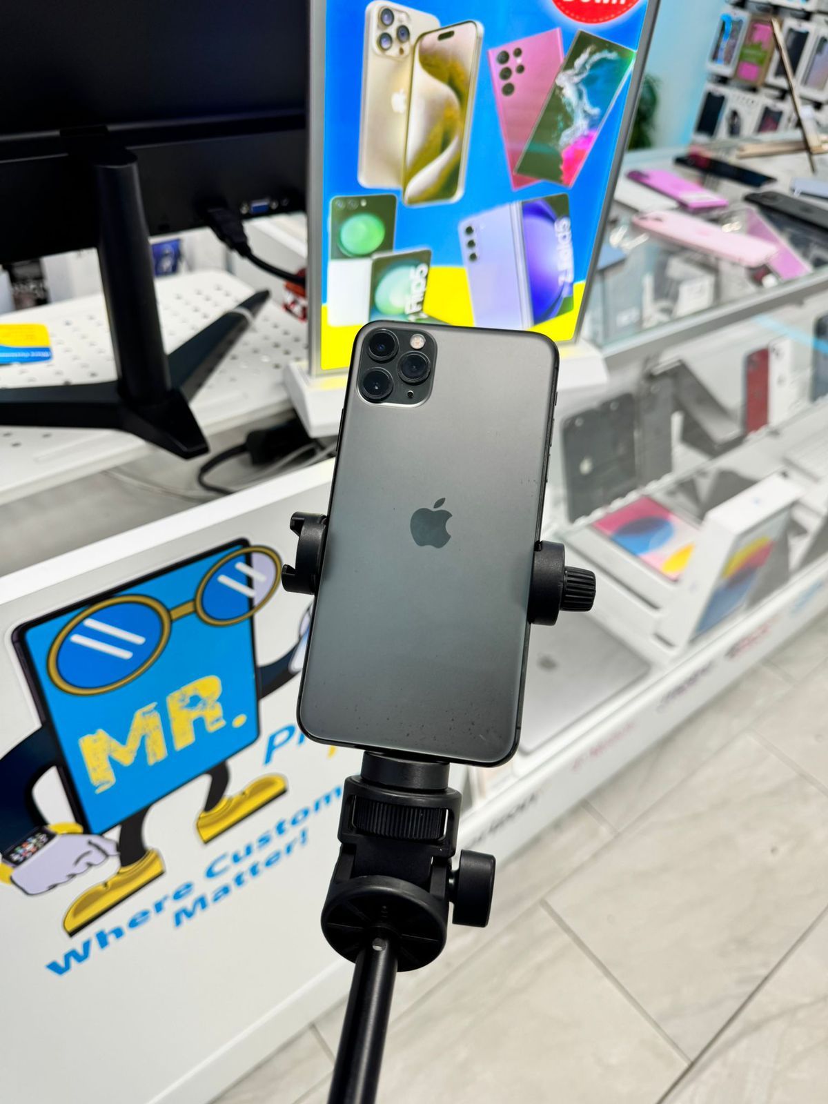 iPhone 11 Pro ! Blow Out Sale!