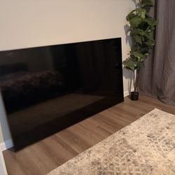 85” Smart Samsung TV