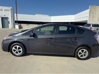2013 Prius 2 for sale