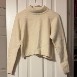 Crème Sweater