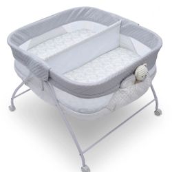 Twin EZ Fold Ultra Compact Double Bassinet, Aqua Geo, New in Box