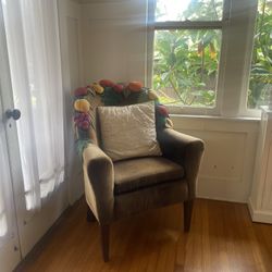 Free Accent Chair 