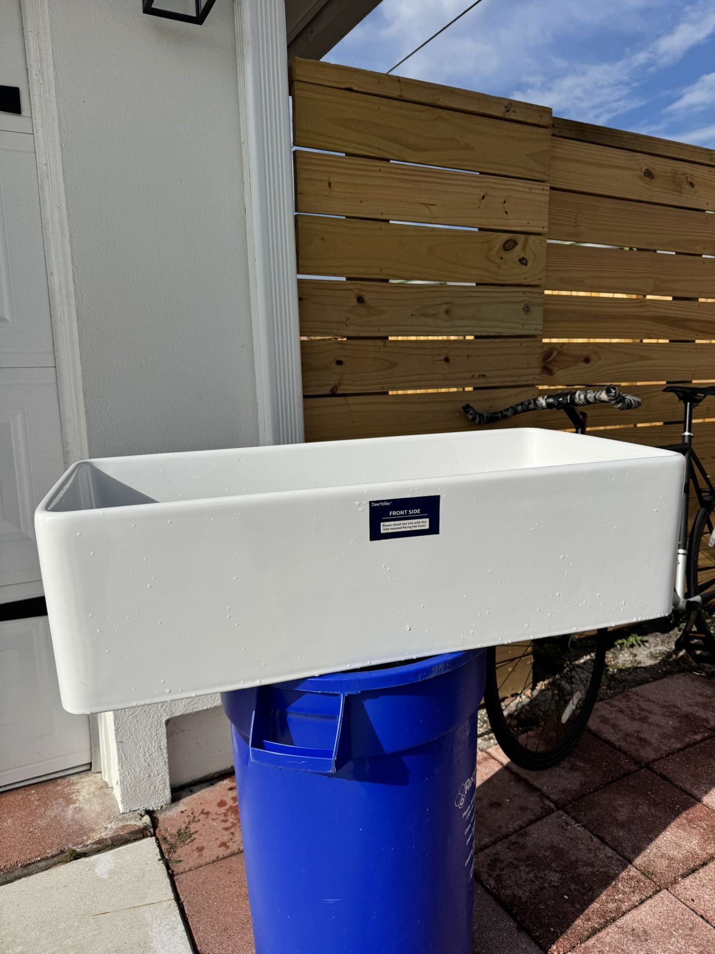 NEW Deer Valley Farmhouse Sink *MUST GO*