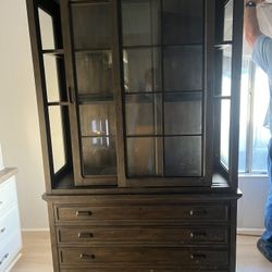 Curio hutch With Glass Shelves & Interior Lighting