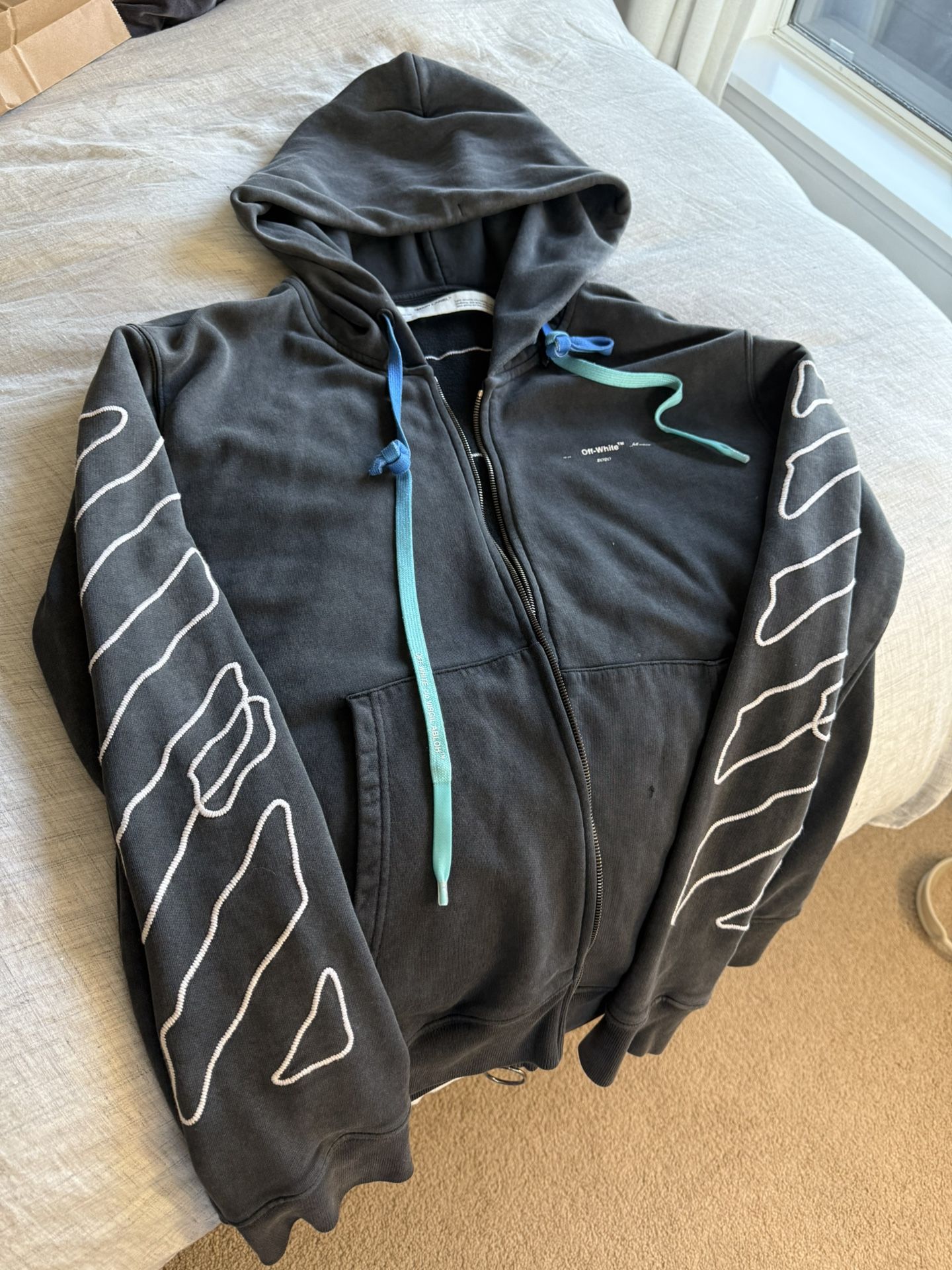 Off-White Zip up Hoodie 100% authentic Large