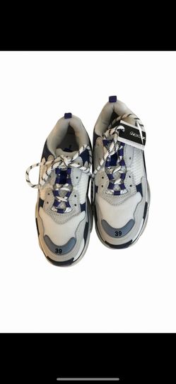 Balenciaga Triple S Sneakers 39EU $800 <New>
