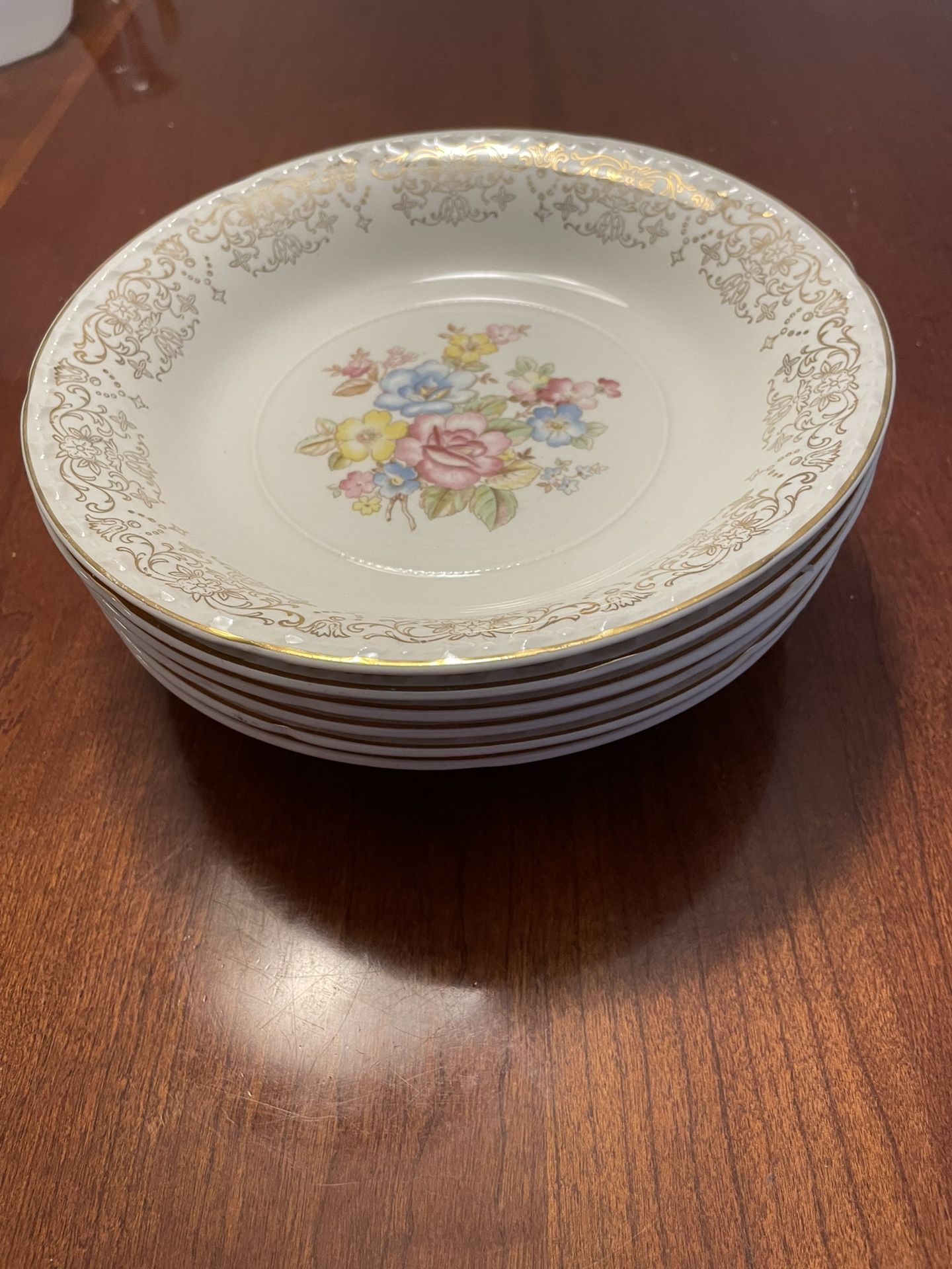 6 Pieces Vintage Crooksville Plates