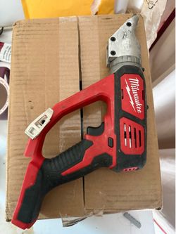 Milwaukee double cuts