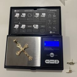 14k Gold Cross Pendant 6.7g 
