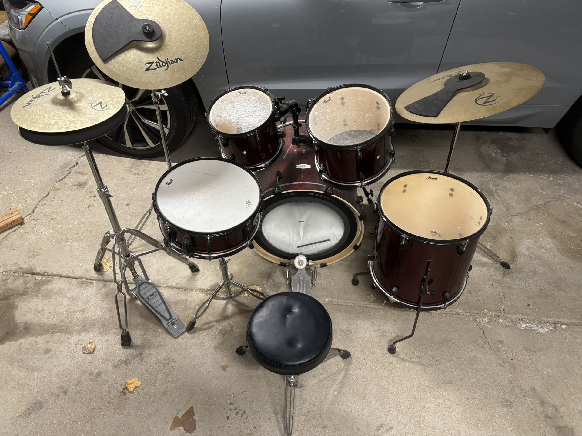 Pearl Forum Drum Set With Zildjian Symbols 