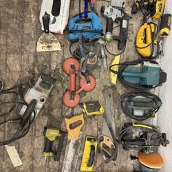 Cabinet / Furniture Finisher Tool Lot — Makita / DeWalt / Wagner — $200