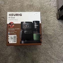 Keurig K‑Duo Essentials — Single‑Serve + 12‑Cup Carafe (Great Condition)