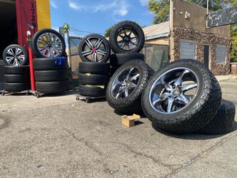 Chevy and Dodge wheels LT285/55/22” Nitto