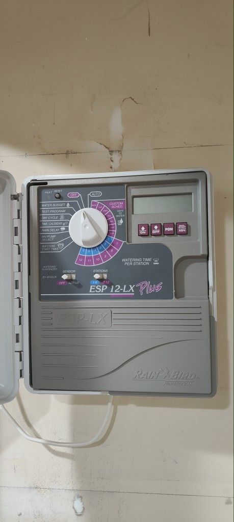 Rain Bird ESP 12-LX Plus Sprinkler Controller with Remote