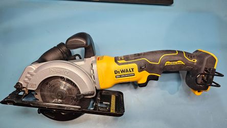 Dewalt 4 1/2" Circular Saw DCS571