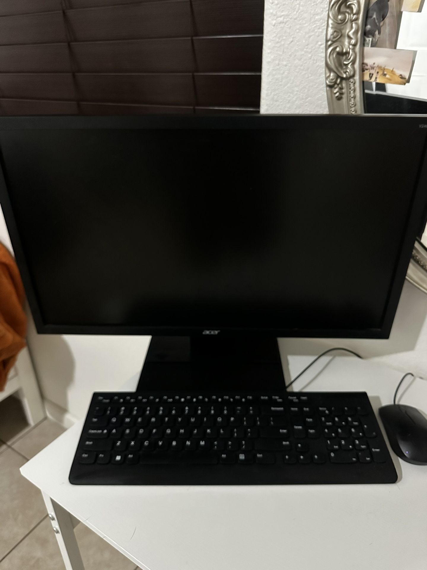 Acer 19.5" LED LCD Monitor With Speakers | V206HQL + keyboard + Mouse