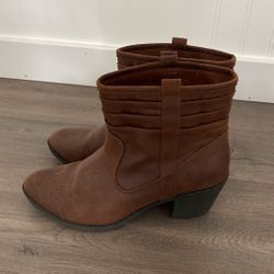 Arizona Women’s Boots Size 8