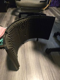 Vocal sound isolation shield