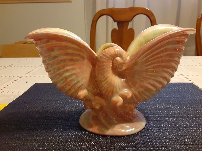 BEAUTIFUL VINTAGE ROYAL HAEGER FAN VASE