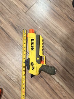 Nerf Fortnite SP-L Elite Dart Blaster NERF w/3dart storage capacity   