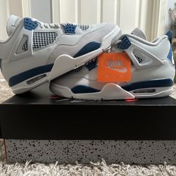 Air Jordan 4 Retro “Military Blue” 10M