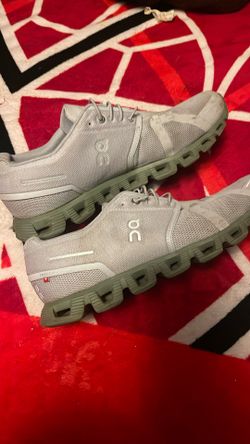 On Cloud Shoes Size 11