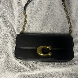 Black Coach Gold Logo Idol 23 Shoulder Bag