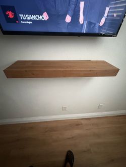 Floating shelf