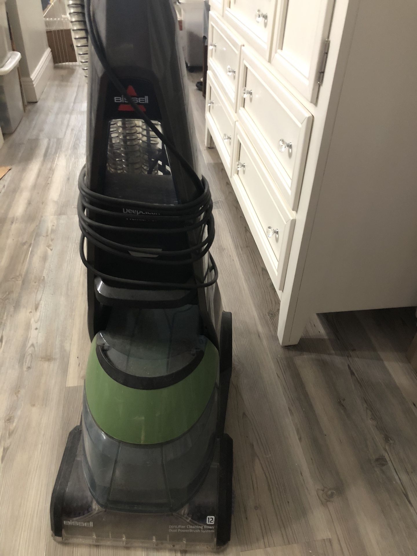 Bissell Carpet cleaner