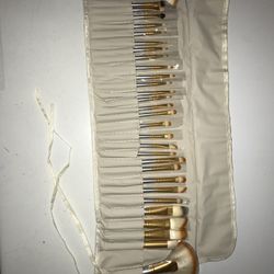 32 Piece’s Makeup Brush Set