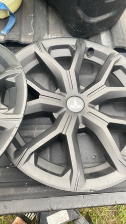 Plastic hubcaps for Tesla 20 inch