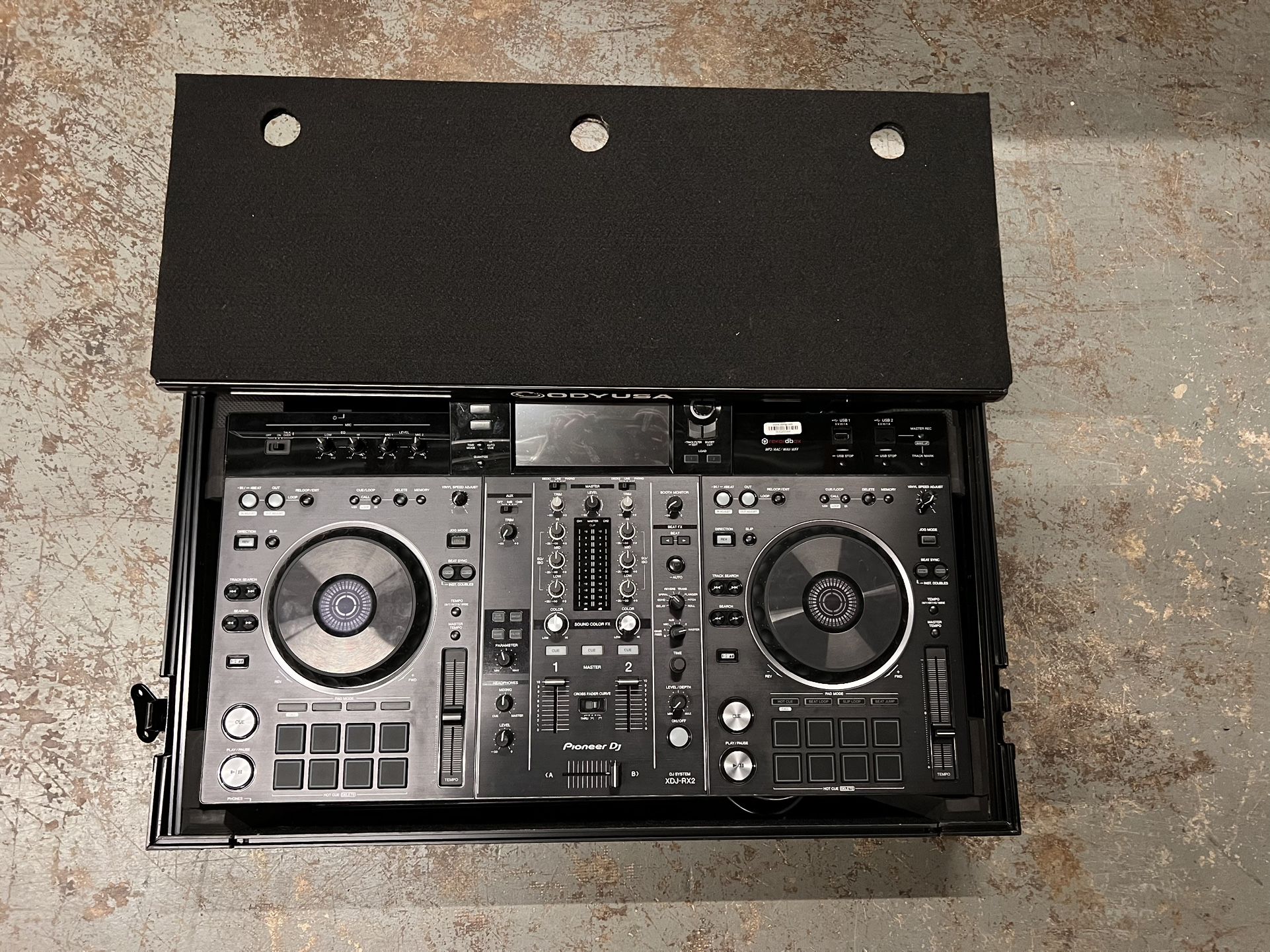 Pioneer XDJ-RX2 DJ Controller
