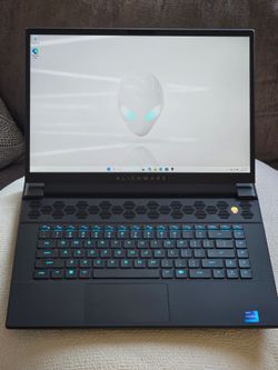 Gaming laptop Alienware M16 R1 Intel core i7-13700HX 16Gb RAM 1Tb SSD RTX 4070 Like new