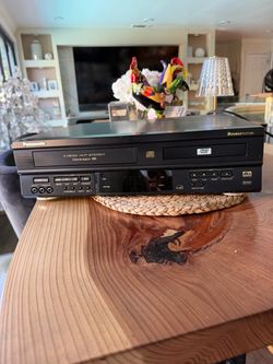 Panasonic PV-D4732 Hi-Fi VHS DVD Video Player Combo