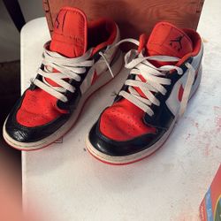 Nike Air Jordan 1 Low SE GS "Halloween