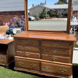 Sprague & Carleton Dresser W/ Mirror