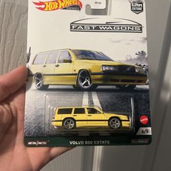 Hot Wheels Premium 