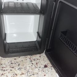 Mini Fridge 