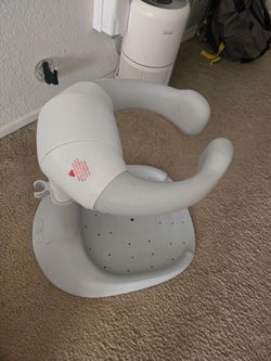 Shower handle for baby