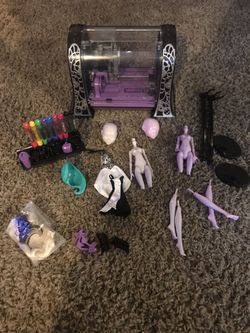 Monster High maker