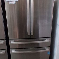 New GE refrigerator with 1yr warranty