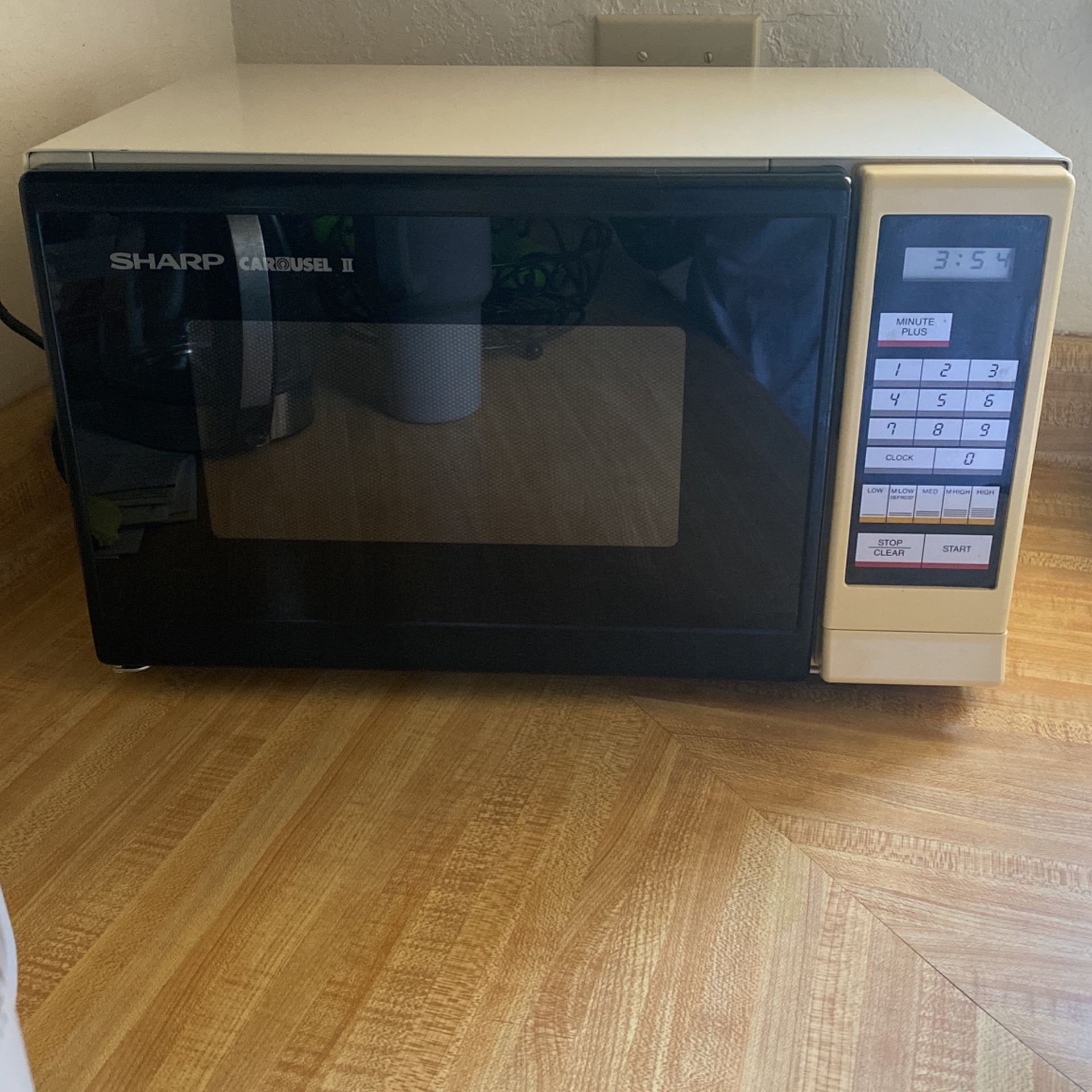 Sharp Carousel II Microwave