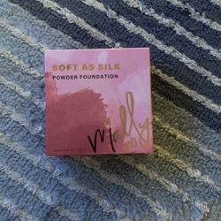 Mally Xo Soft As Silk Powder Foundation With Sponge Applicator