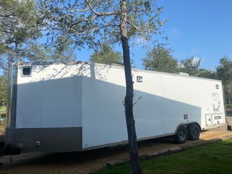 2011 30' custom built entertainment trailer