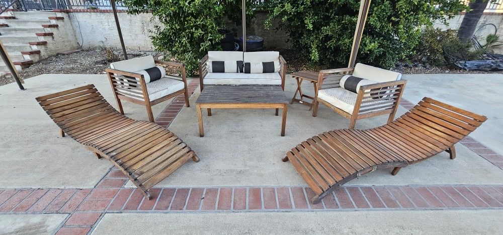 Safavieh Outdoor Furniture